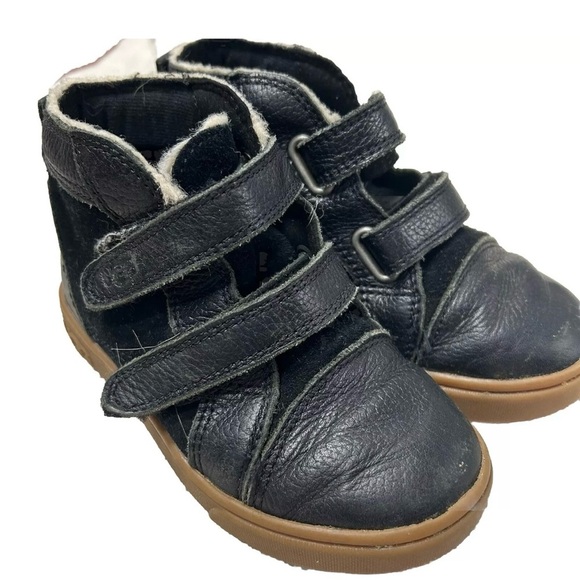 UGG Rennon II Style Boots Toddler Size 9 Leather Black Hightop - Picture 1 of 4